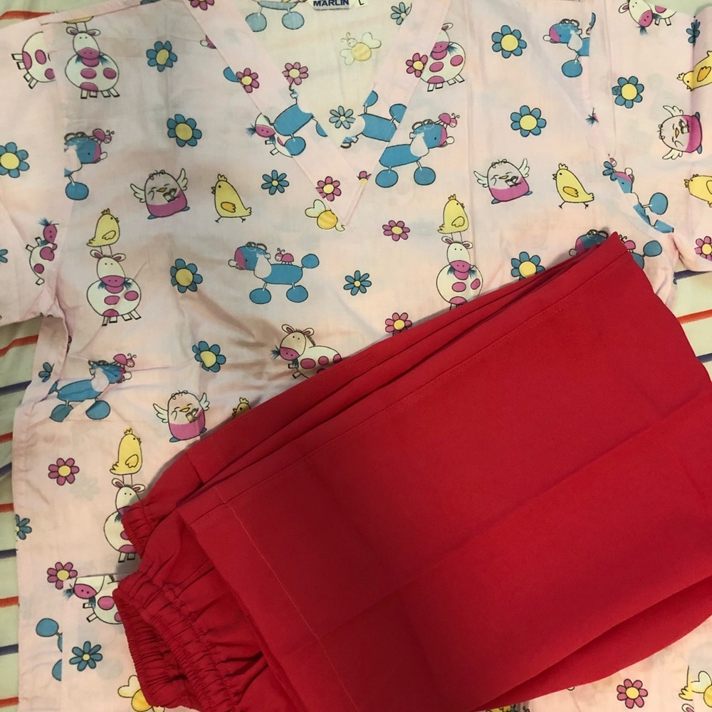 Printed Scrub set